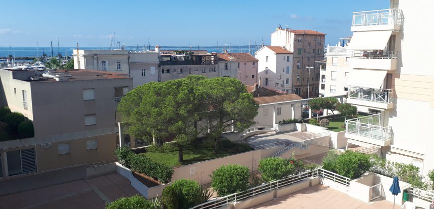 Réf 4150. Studio Terrasse Piscine Vue MER GOLFE JUAN