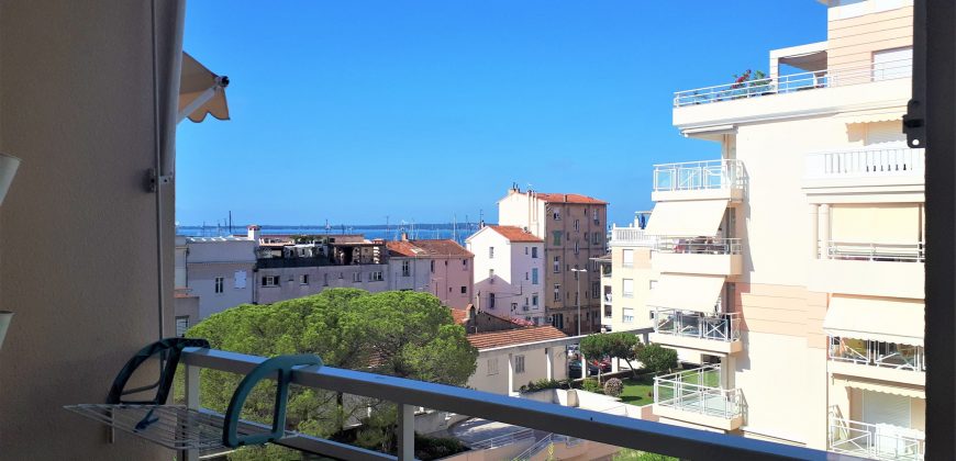 Réf 4150. Studio Terrasse Piscine Vue MER GOLFE JUAN