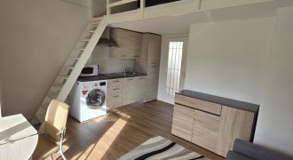 Réf DIAT/1. GOLFE JUAN Charmant studio meublé, climatisé, rénové de 17.87m² + mezzanine avec place de parking