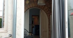 Réf MART/1. VALLAURIS, Charmant Studio meublé climatisé rénové, 24.22 + 9.50m² loggia, RDC exposition Sud avec Parking