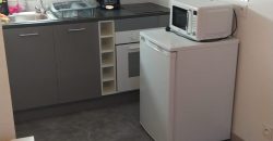 GUGL/1 Charmant 2P meublé, 29.06m²+terrasse 13.58m², climatisé, rénové, bien équipé, exposition Est avec parking privatif et piscine collective