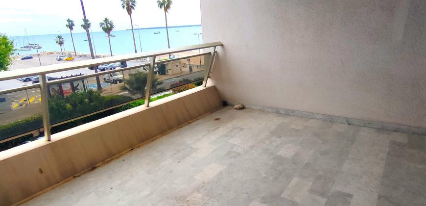 PARM/1 – Golfe Juan, Studio front de mer Vide, 33.33m² climatisé entièrement rénové, presta haut de gamme, PK sécurisé