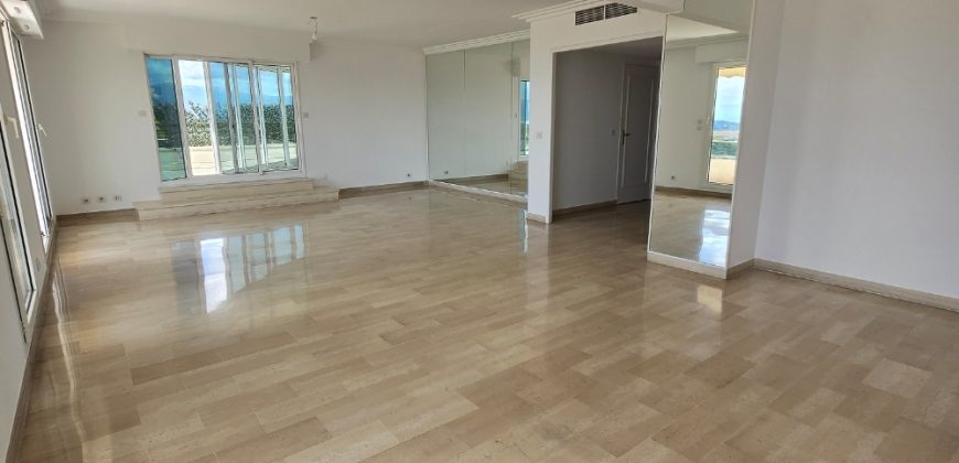 DEM/1 – Mougins, Voie Julia, Spacieux 4P Vide de standing, dernier étage vue panoramique, 2 PK ext&rsquo; sécu