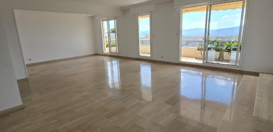 DEM/1 – Mougins, Voie Julia, Spacieux 4P Vide de standing, dernier étage vue panoramique, 2 PK ext&rsquo; sécu