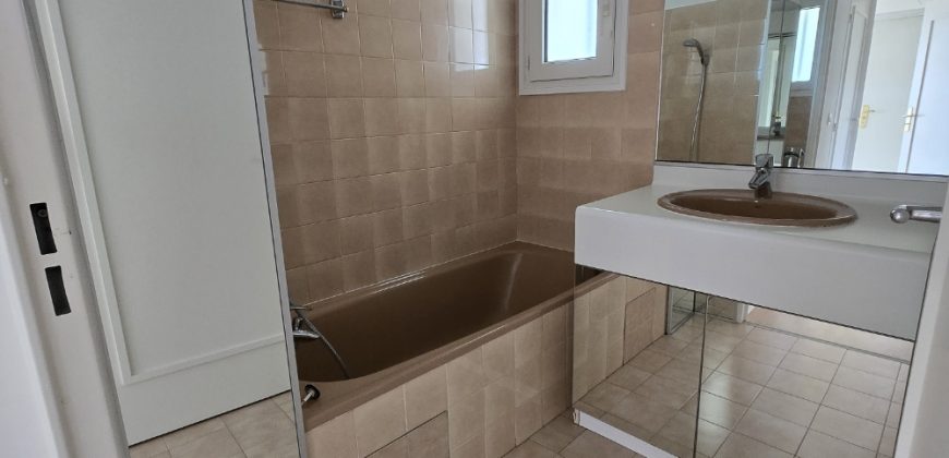 DEM/1 – Mougins, Voie Julia, Spacieux 4P Vide de standing, dernier étage vue panoramique, 2 PK ext&rsquo; sécu