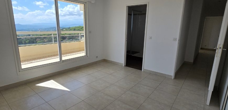 DEM/1 – Mougins, Voie Julia, Spacieux 4P Vide de standing, dernier étage vue panoramique, 2 PK ext&rsquo; sécu