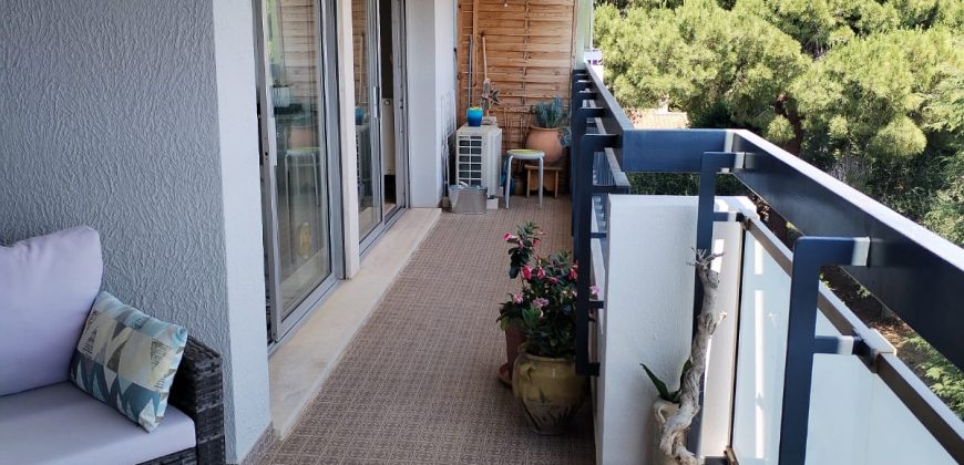 LOUCH/1 – Golfe Juan, Magnifique 2P Meublé climatisé rénové 51.19m², 3ème étage, Sud, 16M² Terrasse, Pk sécu