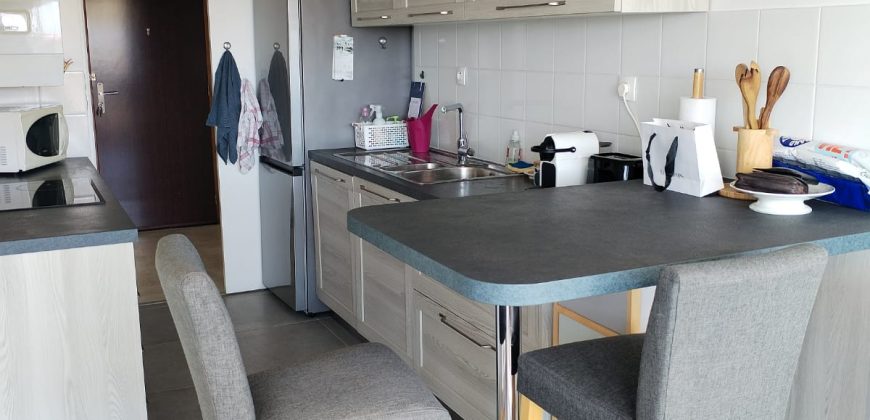 LOUCH/1 – Golfe Juan, Magnifique 2P Meublé climatisé rénové 51.19m², 3ème étage, Sud, 16M² Terrasse, Pk sécu