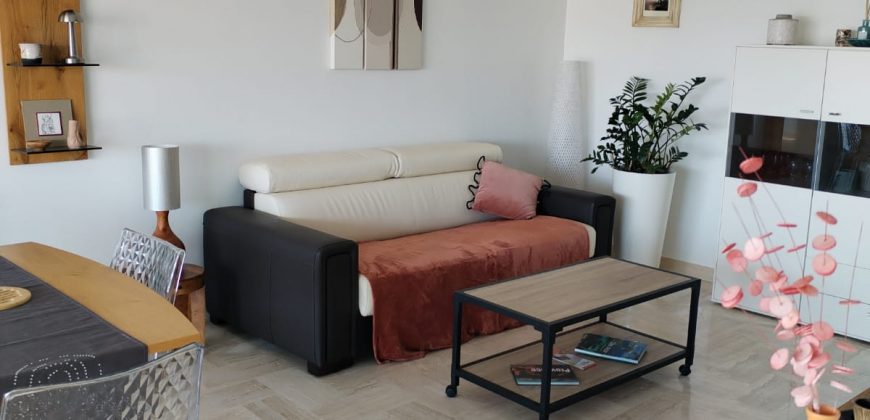 LOUCH/1 – Golfe Juan, Magnifique 2P Meublé climatisé rénové 51.19m², 3ème étage, Sud, 16M² Terrasse, Pk sécu