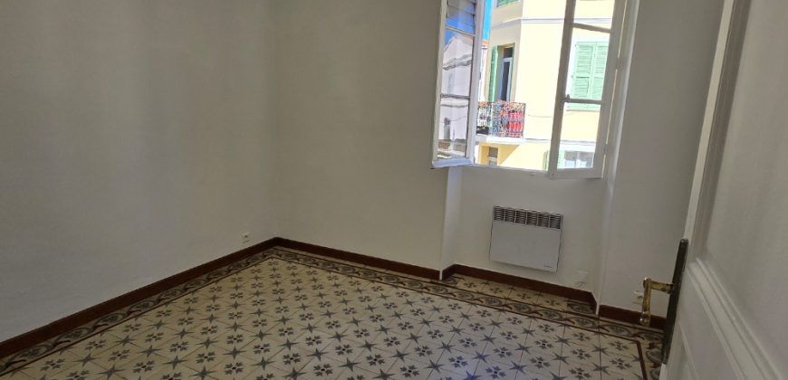 PLOUV/1 – Au coeur de Vallauris, 2P Vide 27.80m², 2ème étage, Nord-Est, avec cellier privatif