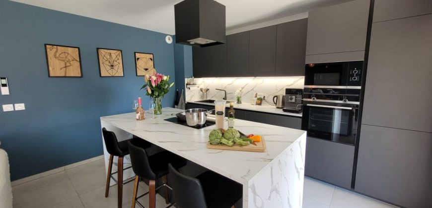 GAL/1 – Magnifique 3P meublé climatisé 64.85m² expo Sud-Est RDJ avec garage en sous-sol