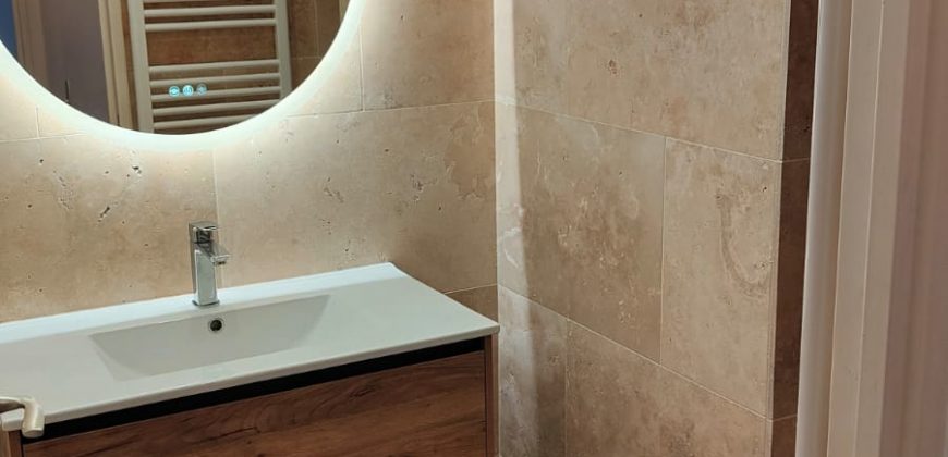 DHAU/1 – Centre de Golfe Juan, Spacieux 2P Meublé 50.81m² 6ème étage vue mer expo Sud, Pk et Cave