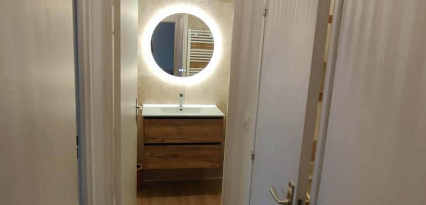 DHAU/1 – Centre de Golfe Juan, Spacieux 2P Meublé 50.81m² 6ème étage vue mer expo Sud, Pk et Cave