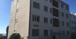 BOUL/1 – Vallauris Charmant 3P Vide 63.92m², 3ème étage sans ascenseur, expo Sud Vue Mer, cave et parking
