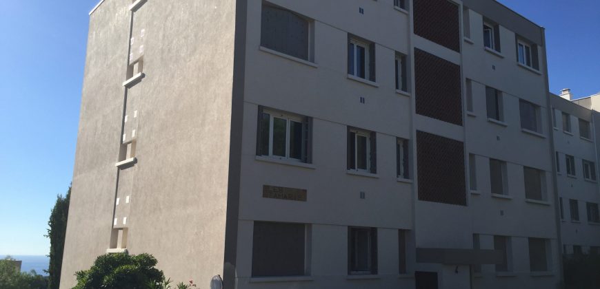 BOUL/1 – Vallauris Charmant 3P Vide 63.92m², 3ème étage sans ascenseur, expo Sud Vue Mer, cave et parking
