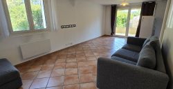 HAL/1 – Vallauris, Situé en bas de maison individuelle, 2P Vide 46.57m² traversant, terrasse privative et deux stationnements extérieurs sécurisés