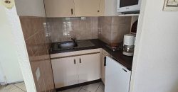 TOURN/1 – Golfe Juan, Charmant 2P meublé climatisé de 25.02m², expo Ouest, 2ème étage sans ascenseur, Pk ext sécu