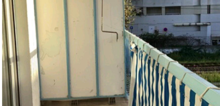 MORE/1 – Golfe Juan, Charmant 2P Meublé 29.72m², 2ème étage, terrasse expo Ouest, proche centre ville