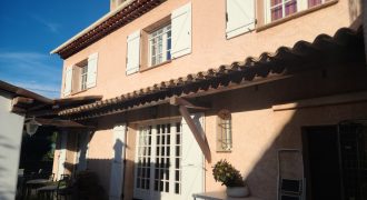 Maison 5P jardin + Appartement 3P parking cave Golfe Juan