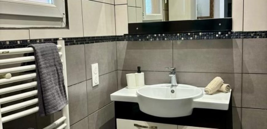 PROV/1 – Cannes secteur Broussailles, Spacieux 2P meublé climatisé rénové 42m² 5ème étage balcon expo Ouest