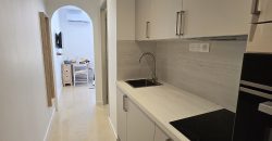 GUER/1 – Golfe Juan Centre, Charmant Studio 16.91m² rénové climatisé meublé, Expo Est, 1er étage sans ascenseur