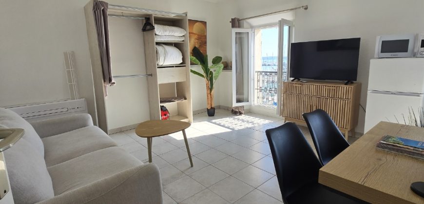 ARF/21 – Golfe Juan Vieux Port, Charmant Studio Meublé, rénové, 21.29m², Sud, 3ème étage sans ascenseur