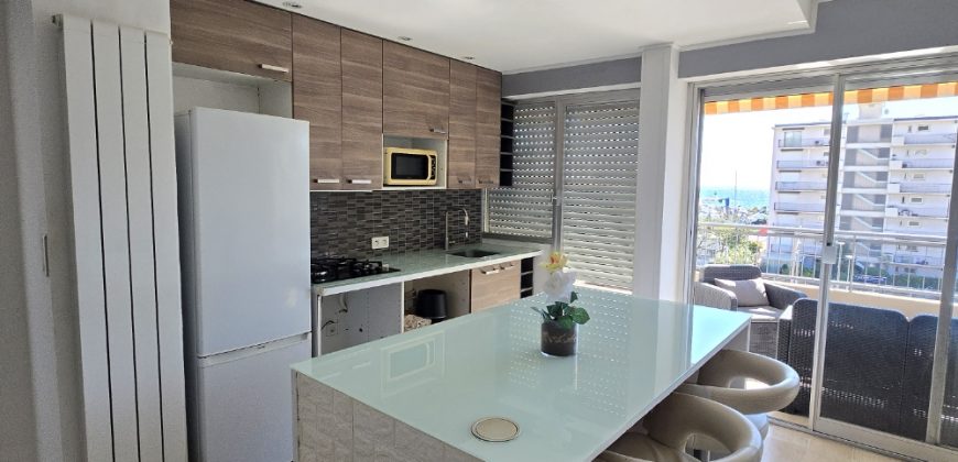 MAC/1 – Spacieux 2P meublé, climatisé, 43.92m², 3ème étage, bel aperçu mer plein Sud, proche centre ville