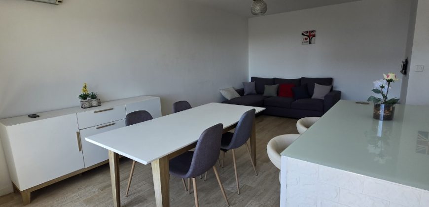 MAC/1 – Spacieux 2P meublé, climatisé, 43.92m², 3ème étage, bel aperçu mer plein Sud, proche centre ville