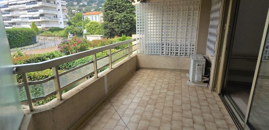 DORD/2P – EXCLU, Spacieux 2P 56.79m² Expo Sud Ouest, A rénover, cave et Garage privatif en sous-sol.