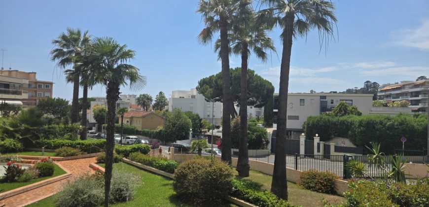 DORD/2P – EXCLU, Spacieux 2P 56.79m² Expo Sud Ouest, cave et en sus Garage privatif en sous-sol.