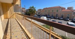 LER/LC – Golfe Juan, Spacieux appartement OU local commercial, 97.17m², vide, 1er étage, Traversant