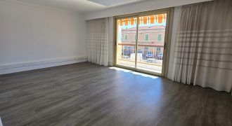 LER/LC – Golfe Juan, Spacieux appartement OU local commercial, 97.17m², vide, 1er étage, Traversant LER/LC – Golfe Juan, Spacieux appartement OU local commercial, 97.17m², vide, 1er étage, Traversant