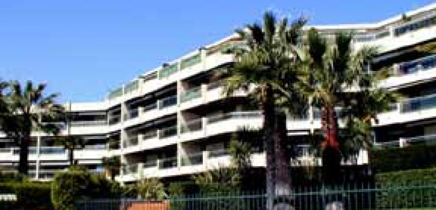 DORD/2P – EXCLU, Spacieux 2P 56.79m² Expo Sud Ouest, A rénover, cave et Garage privatif en sous-sol.