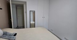 SCARCS/1 – Location étudiante à Vallauris, 2P meublé climatisé 36m² 1er ét. expo Ouest, avec PK en sous-sol
