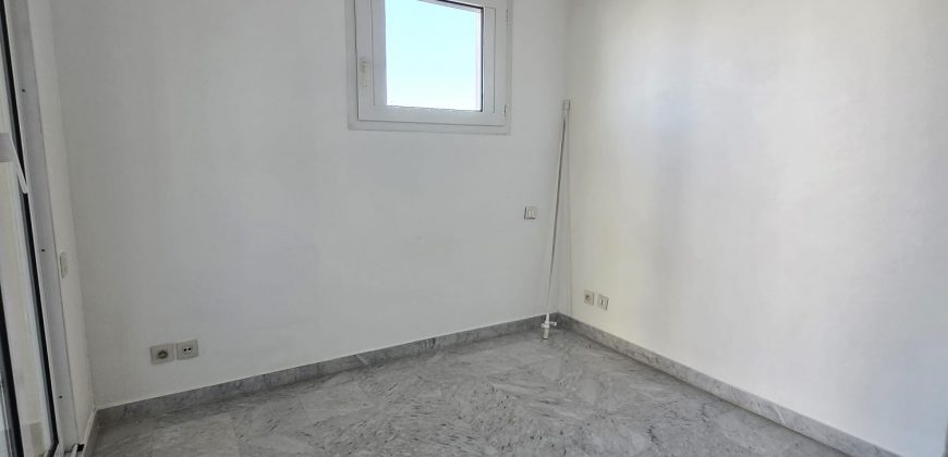 ULS/205 – GOLFE JUAN, Front de Mer Charmant 3P Vide 56.09m², 2ème ét. Expo Sud vue sur Port C. Rayon, garage