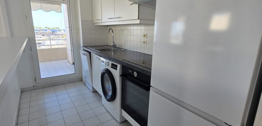 ULS/205 – GOLFE JUAN, Front de Mer Charmant 3P Vide 56.09m², 2ème ét. Expo Sud vue sur Port C. Rayon, garage