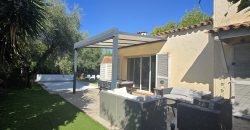 BAR/1, Le Cannet – Maison mitoyenne de 102.34m² Meublé, climatisé, sur 1 étage, plein Sud, Piscine privative, 2 Pk