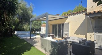 BAR/1, Le Cannet – Maison mitoyenne de 102.34m² Meublé, climatisé, sur 1 étage, plein Sud, Piscine privative, 2 Pk