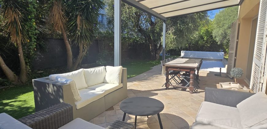BAR/1, Le Cannet – Maison mitoyenne de 102.34m² Meublé, climatisé, sur 1 étage, plein Sud, Piscine privative, 2 Pk