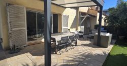BAR/1, Le Cannet – Maison mitoyenne de 102.34m² Meublé, climatisé, sur 1 étage, plein Sud, Piscine privative, 2 Pk