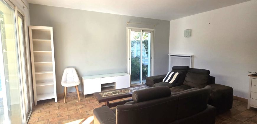 BAR/1, Le Cannet – Maison mitoyenne de 102.34m² Meublé, climatisé, sur 1 étage, plein Sud, Piscine privative, 2 Pk