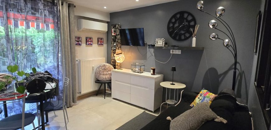 ARI/1 – Golfe Juan Centre Ville, Charmant Studio + Coin nuit 33.72m² Meublé, climatisé, RDJ Nord Ouest avec Cave