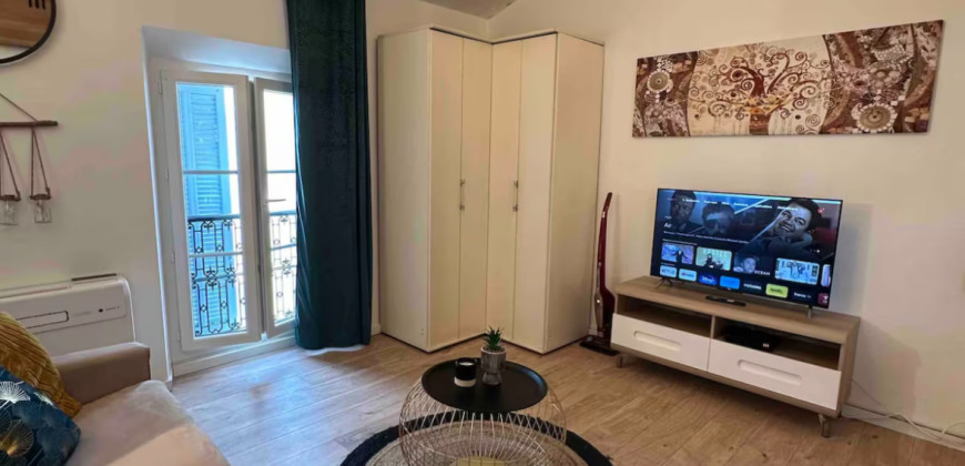 ARF/22 – Golfe Juan, Charmant Studio meublé 18.03m² climatisé 3ème Et. sans ascenseur, Front de Mer